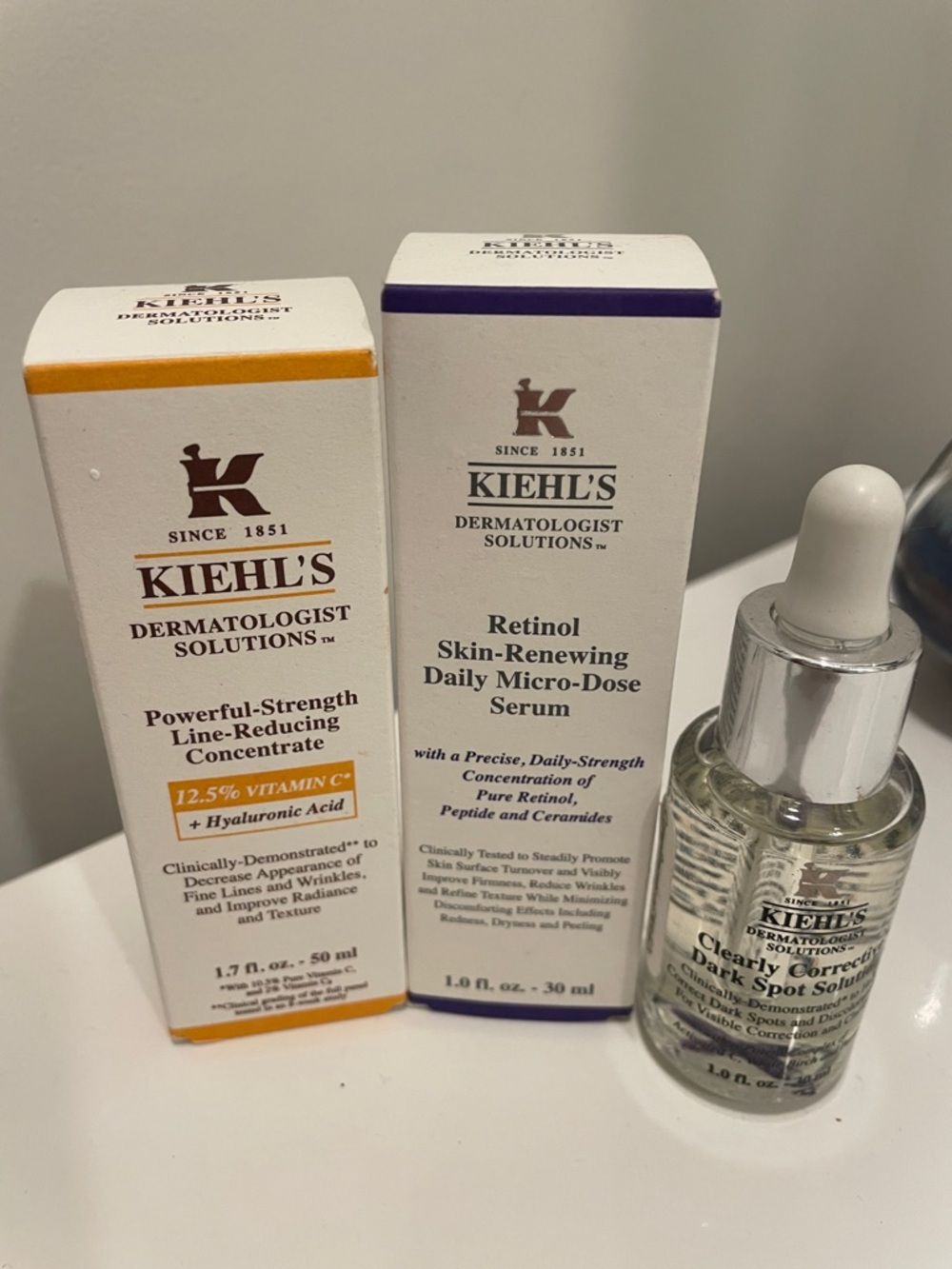 Kiehl's Set - Retinol Skin-Renewing Daily serum , Vitamin C and Spot corrector